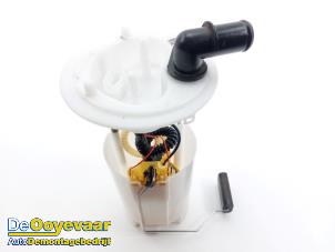 Gebruikte Tank element Pomp Iveco New Daily VI 33S14, 35C14, 35S14 Prijs € 125,00 Margeregeling aangeboden door Autodemontagebedrijf De Ooyevaar