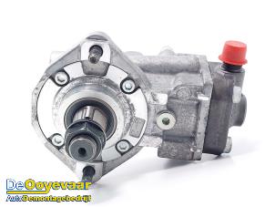 Gebruikte Dieselpomp Volvo XC40 (XZ) 2.0 D3 16V Prijs € 449,99 Margeregeling aangeboden door Autodemontagebedrijf De Ooyevaar