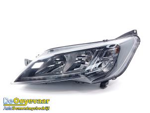 Gebruikte Koplamp links Fiat Ducato (250) 2.2 D 120 Multijet 3 Prijs € 269,99 Margeregeling aangeboden door Autodemontagebedrijf De Ooyevaar