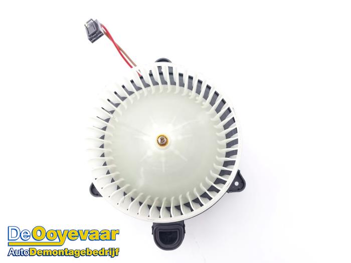 Gebruikte Blower Lynk &amp; Co 01 1.5 PHEV Prijs € 25,00 Margeregeling aangeboden door Autodemontagebedrijf De Ooyevaar