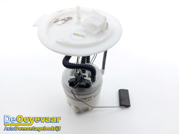 Gebruikte Tank element Pomp Jeep Compass II (MP) 1.4 Multi Air2 16V Prijs € 149,99 Margeregeling aangeboden door Autodemontagebedrijf De Ooyevaar