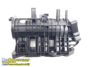 Gebruikte Inlaatspruitstuk Ford Puma 1.0 Ti-VCT EcoBoost mHEV 12V Prijs € 49,99 Margeregeling aangeboden door Autodemontagebedrijf De Ooyevaar