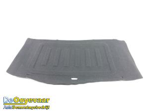 Gebruikte Kofferbak Mat Kia Picanto (JA) 1.0 DPI 12V Prijs € 39,99 Margeregeling aangeboden door Autodemontagebedrijf De Ooyevaar