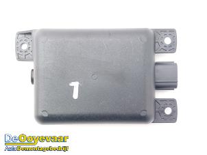 Gebruikte Dode hoek sensor Hyundai Kona (OS) 1.6 T-GDI 16V AWD Prijs € 249,99 Margeregeling aangeboden door Autodemontagebedrijf De Ooyevaar