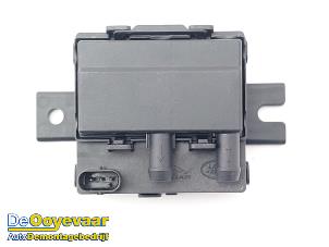 Gebruikte Temperatuursensor binnen Landrover Range Rover Sport (L1) 3.0 V6 P460e Prijs € 29,99 Margeregeling aangeboden door Autodemontagebedrijf De Ooyevaar