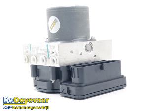 Gebruikte ABS Pomp Toyota Yaris Cross (PB1/PJ1) 1.5 12V Hybrid 130 Prijs € 179,99 Margeregeling aangeboden door Autodemontagebedrijf De Ooyevaar