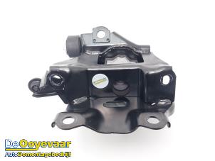 Gebruikte Motorrubber Toyota Yaris Cross (PB1/PJ1) 1.5 12V Hybrid 130 Prijs € 59,99 Margeregeling aangeboden door Autodemontagebedrijf De Ooyevaar