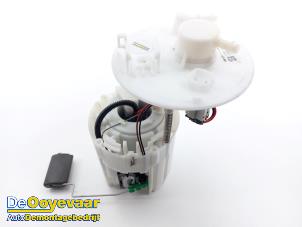 Gebruikte Brandstofpomp Elektrisch Kia Stonic (YB) 1.0i T-GDi 12V Eco-Dynamics+ Prijs € 79,99 Margeregeling aangeboden door Autodemontagebedrijf De Ooyevaar