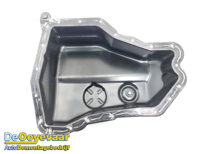 Carterpan van een Ford Kuga II (DM2) 2.0 TDCi 16V 163 4x4 2013