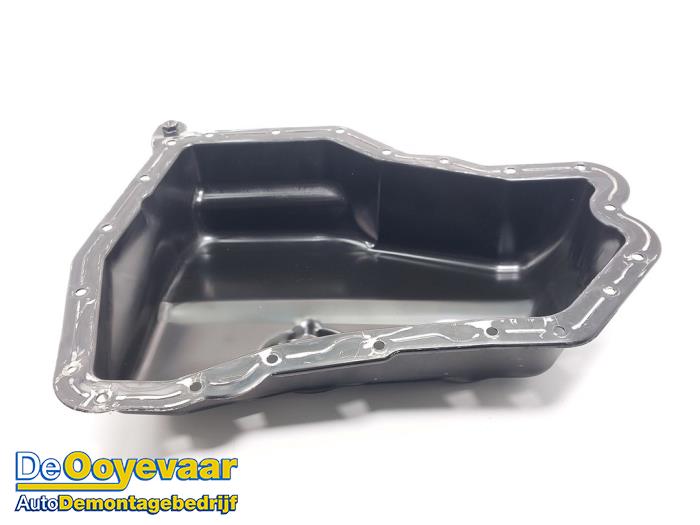 Carterpan van een Ford Kuga II (DM2) 2.0 TDCi 16V 163 4x4 2013