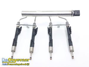 Gebruikte Injector brug BMW 5 serie Touring (F11) 528i 16V Prijs € 199,99 Margeregeling aangeboden door Autodemontagebedrijf De Ooyevaar