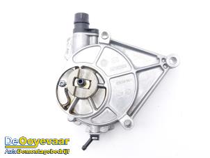 Gebruikte Vacuumpomp (Benzine) BMW 5 serie Touring (F11) 528i 16V Prijs € 69,99 Margeregeling aangeboden door Autodemontagebedrijf De Ooyevaar
