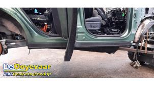 Gebruikte Dorpel rechts Kia Sportage (NQ5E) 1.6 T-GDi Hybrid 16V Prijs op aanvraag aangeboden door Autodemontagebedrijf De Ooyevaar