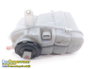 Gebruikte Expansievat Audi A6 Avant (C8) 2.0 40 TDI Mild Hybrid Prijs € 29,99 Margeregeling aangeboden door Autodemontagebedrijf De Ooyevaar