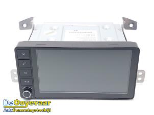 Gebruikte Display Multi Media regelunit Mitsubishi Space Star (A0) 1.2 12V Prijs € 249,99 Margeregeling aangeboden door Autodemontagebedrijf De Ooyevaar