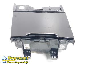 Gebruikte Wireless charger Kia Sportage (NQ5E) 1.6 T-GDi Hybrid 16V Prijs € 199,99 Margeregeling aangeboden door Autodemontagebedrijf De Ooyevaar