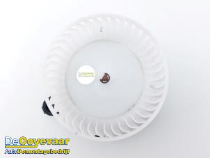 Gebruikte Kachel Ventilatiemotor Kia Sportage (NQ5E) 1.6 T-GDi Hybrid 16V Prijs € 119,99 Margeregeling aangeboden door Autodemontagebedrijf De Ooyevaar