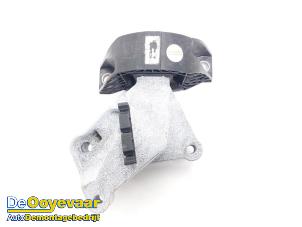 Gebruikte Motorrubber Renault Clio IV Estate/Grandtour (7R) 0.9 Energy TCE 90 12V Prijs € 9,99 Margeregeling aangeboden door Autodemontagebedrijf De Ooyevaar