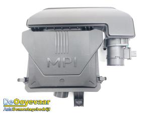 Gebruikte Luchtfilterhuis Kia Picanto (JA) 1.0 DPI 12V Prijs € 59,99 Margeregeling aangeboden door Autodemontagebedrijf De Ooyevaar