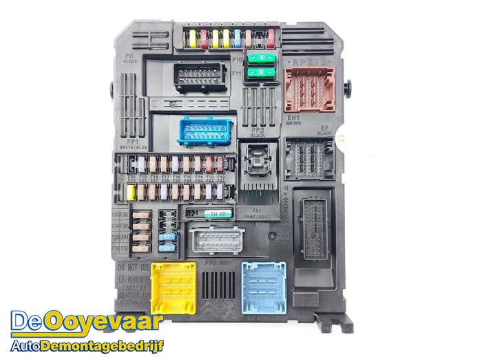 Gebruikte Bodycontrol Module Opel Corsa F (UB/UH/UP) Electric Long Range 51kWh Prijs € 249,99 Margeregeling aangeboden door Autodemontagebedrijf De Ooyevaar