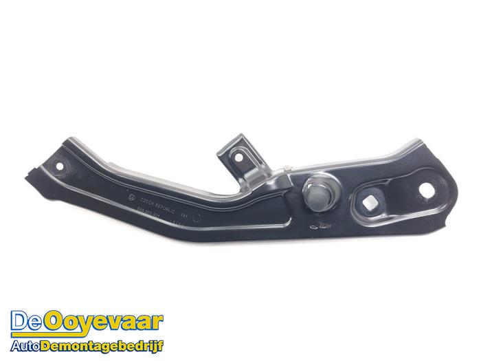 Frontdeel steun van een Skoda Kamiq 1.0 TSI 12V 2023