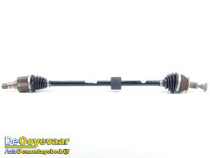 Gebruikte Aandrijfas rechts-voor Volkswagen Polo VI (AW1) 1.0 MPI 12V Prijs € 199,99 Margeregeling aangeboden door Autodemontagebedrijf De Ooyevaar