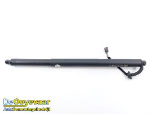 Gebruikte Achterklep motor Skoda Enyaq iV 85 Prijs € 159,99 Margeregeling aangeboden door Autodemontagebedrijf De Ooyevaar