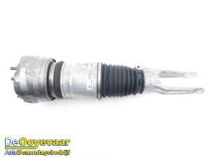 Gebruikte Mac Phersonpoot links-voor Porsche Panamera (970) 3.0 V6 24V S E-Hybrid Prijs € 549,99 Margeregeling aangeboden door Autodemontagebedrijf De Ooyevaar