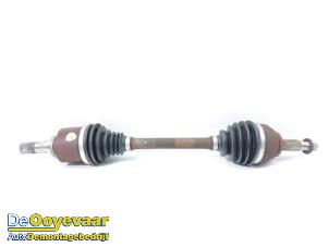 Gebruikte Aandrijfas links-voor Renault Trafic (1FL/2FL/3FL/4FL) 1.6 dCi 125 Twin Turbo Prijs € 39,99 Margeregeling aangeboden door Autodemontagebedrijf De Ooyevaar