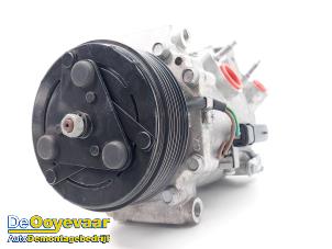 Gebruikte Aircopomp Peugeot 208 II (UB/UH/UP) 1.2 Vti 12V PureTech 75 Prijs € 89,99 Margeregeling aangeboden door Autodemontagebedrijf De Ooyevaar