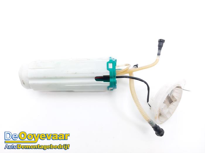Gebruikte Tank element Pomp Volkswagen Phaeton (3D) 3.0 V6 TDI 24V 4Motion Prijs € 49,99 Margeregeling aangeboden door Autodemontagebedrijf De Ooyevaar