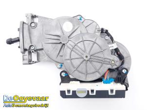 Gebruikte Sluithulpmotor achterklep Mercedes GLC AMG (X253) 3.0 43 AMG V6 Turbo 4-Matic Prijs € 99,99 Margeregeling aangeboden door Autodemontagebedrijf De Ooyevaar