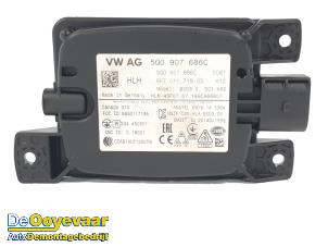 Gebruikte Dode hoek sensor Seat Arona (KJX) 1.5 TSI 16V Prijs € 59,99 Margeregeling aangeboden door Autodemontagebedrijf De Ooyevaar