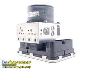 Gebruikte ABS Pomp Mercedes GLC AMG (X253) 3.0 43 AMG V6 Turbo 4-Matic Prijs € 199,99 Margeregeling aangeboden door Autodemontagebedrijf De Ooyevaar