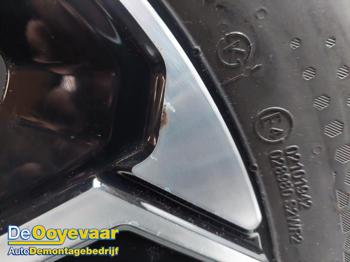 Velgen set + banden van een Kia Niro II (SG2) 1.6 GDI Hybrid 2025