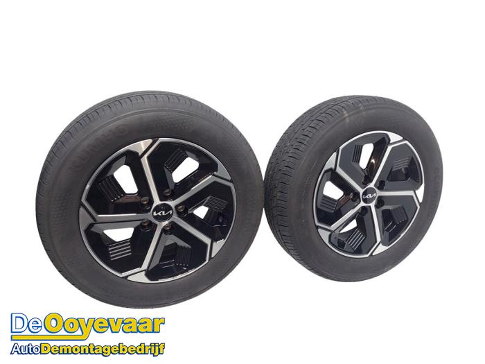 Velgen set + banden van een Kia Niro II (SG2) 1.6 GDI Hybrid 2025