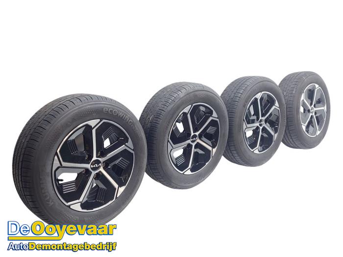 Velgen set + banden van een Kia Niro II (SG2) 1.6 GDI Hybrid 2025