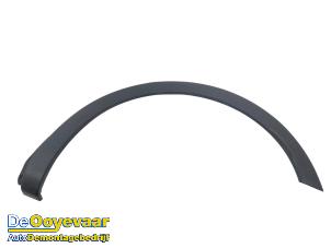 Gebruikte Wielrand achter Opel Grandland (X) 1.2 Turbo 12V Prijs € 29,99 Margeregeling aangeboden door Autodemontagebedrijf De Ooyevaar