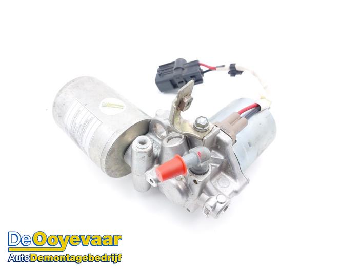 Gebruikte Vacuumpomp Rembekrachtiging Toyota Corolla Touring Sport (E21/EH1) 1.8 16V Hybrid Prijs € 39,99 Margeregeling aangeboden door Autodemontagebedrijf De Ooyevaar