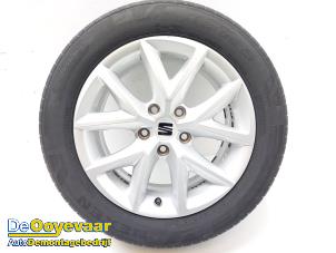 Gebruikte Velg + Band Seat Leon Sportstourer (KLF) 1.5 eTSI 16V Prijs € 199,99 Margeregeling aangeboden door Autodemontagebedrijf De Ooyevaar