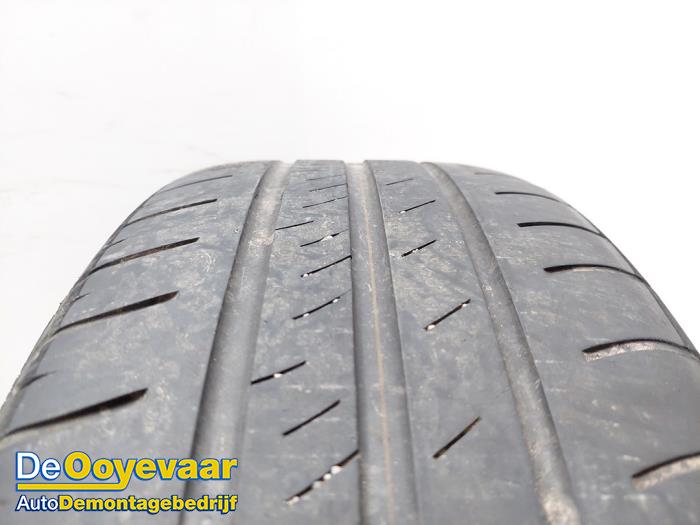 Velg + Band van een Seat Leon Sportstourer (KLF) 1.5 eTSI 16V 2021