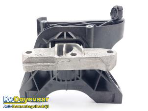 Gebruikte Motorrubber Peugeot Partner (EA//EF/EN/EU) 1.5 BlueHDi 100 Prijs € 19,99 Margeregeling aangeboden door Autodemontagebedrijf De Ooyevaar