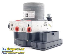 Gebruikte ABS Pomp Peugeot Partner (EA//EF/EN/EU) 1.5 BlueHDi 100 Prijs € 149,99 Margeregeling aangeboden door Autodemontagebedrijf De Ooyevaar