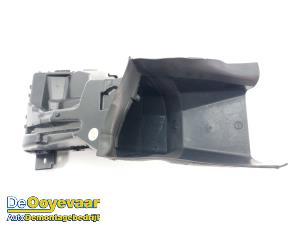 Gebruikte Luchtgeleider Peugeot Partner (EA//EF/EN/EU) 1.5 BlueHDi 100 Prijs € 35,00 Margeregeling aangeboden door Autodemontagebedrijf De Ooyevaar