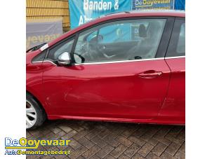 Gebruikte Portier 2Deurs links Peugeot 208 I (CA/CC/CK/CL) 1.6 Vti 16V Prijs € 99,99 Margeregeling aangeboden door Autodemontagebedrijf De Ooyevaar