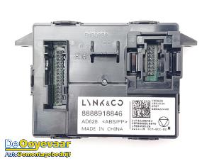 Gebruikte Kachelcomputer Lynk &amp; Co 01 1.5 PHEV Prijs € 59,99 Margeregeling aangeboden door Autodemontagebedrijf De Ooyevaar