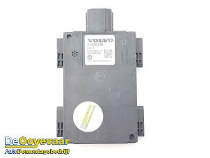 Gebruikte Dode hoek sensor Volvo XC90 II 2.0 T8 16V Twin Engine AWD Prijs € 259,99 Margeregeling aangeboden door Autodemontagebedrijf De Ooyevaar