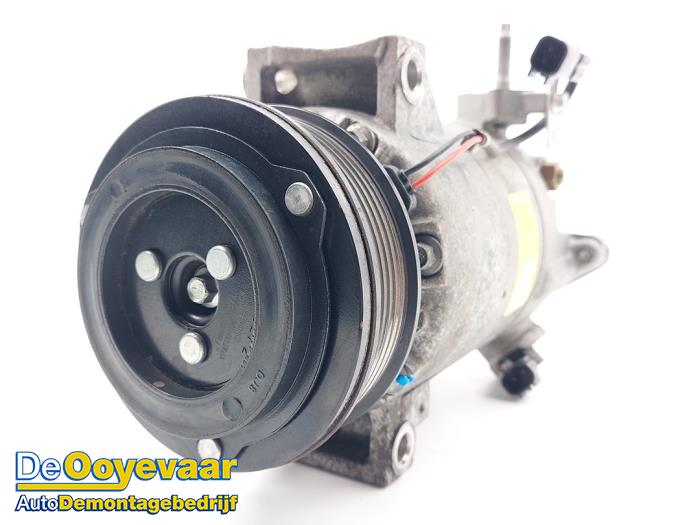 Gebruikte Aircopomp Ford Fiesta 6 (JA8) 1.0 Ti-VCT 12V 65 Prijs € 49,99 Margeregeling aangeboden door Autodemontagebedrijf De Ooyevaar
