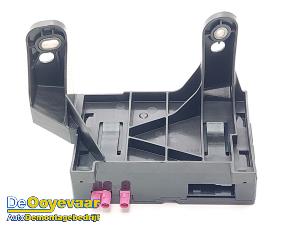 Gebruikte Emergency module Volkswagen Caddy Cargo V (SBA/SBH) 2.0 TDI BlueMotionTechnology Prijs € 79,99 Margeregeling aangeboden door Autodemontagebedrijf De Ooyevaar