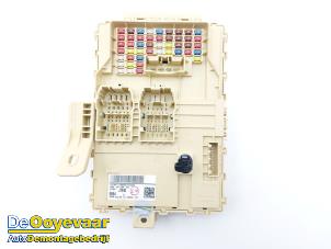 Gebruikte Zekeringkast Kia Ceed Sportswagon (CDF) 1.0i T-GDi 12V Prijs € 119,99 Margeregeling aangeboden door Autodemontagebedrijf De Ooyevaar